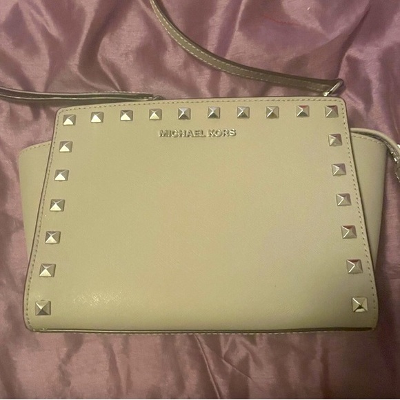 Michael Kors Handbags - Michael Kors Studded Selma in Pearl Grey